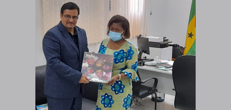Ambassador called on Health Minister Dra.Filomena Monterio and discussed execution of health projects in Sao Tome. 